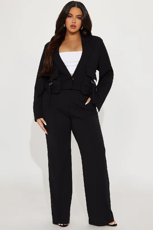 In Your Pocket Cropped Blazer - Black