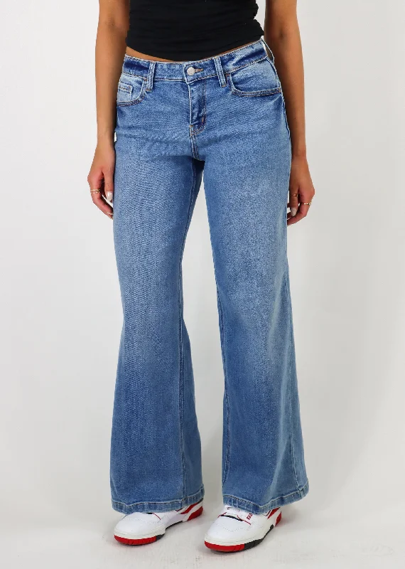 Blue Eyes Low Rise Jeans ★ Medium Wash